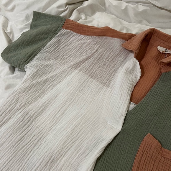 Block Color Shirt - Picture 3 of 7